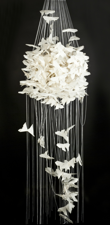 travail-contemporain-papillons-lustre-papier-japon-et-fils-1383559143999489