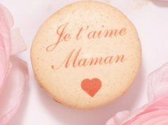  macarons vanille imprimé « Je t’aime Maman » à la rose cardamome, fleur d’oranger, framboise gingembre et rose.